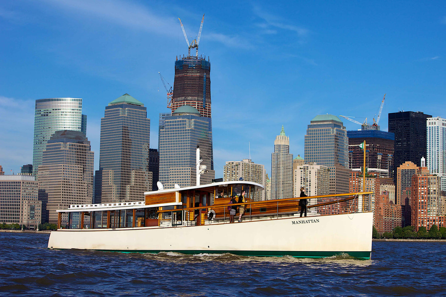 
                  
                    ON-WATER EXPERIENCE: Sunday Race Day on The Yacht Manhattan
                  
                